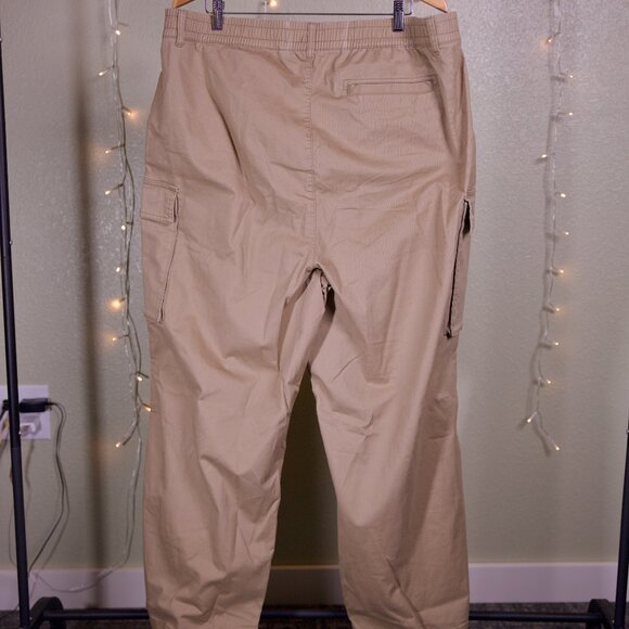 Extra High Rise Elastic Waist Tan Cargo Pants - Women's Old Navy - Size XXL Plus - Picture 3 of 3